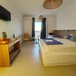 Amodari On The Bed & Breakfast