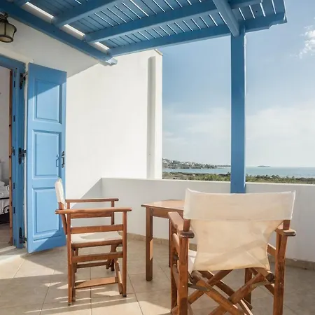 Amodari On The Pláka