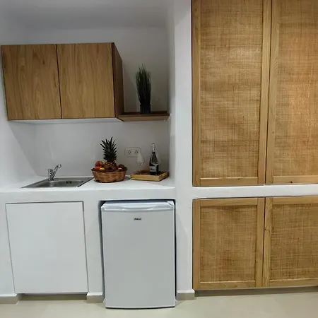 Amodari On The 3* Pláka