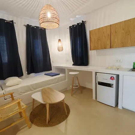 Amodari On The Bed & Breakfast