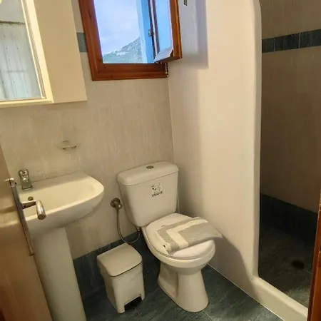 Amodari On The Nocleg ze śniadaniem Pláka