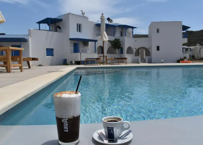 Amodari On The Couette-café