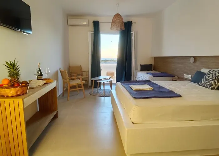 Amodari On The Couette-café